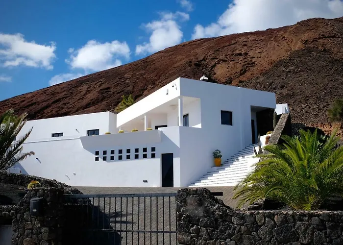 Villa V