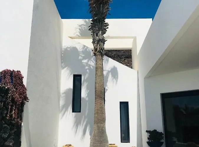 V Villa